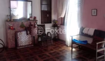 Casa com 4 quartos à venda na Avenida Teresópolis, 3521, Teresópolis, Porto Alegre, 350 m2 por R$ 2.128.000