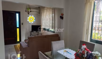 Casa com 4 quartos à venda na Rua Guadalajara, 735, Jardim Itu Sabará, Porto Alegre, 235 m2 por R$ 440.000