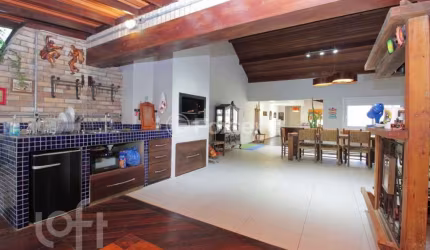 Casa com 3 quartos à venda na Rua Tomaz Flores, 35, Independência, Porto Alegre, 400 m2 por R$ 1.980.000