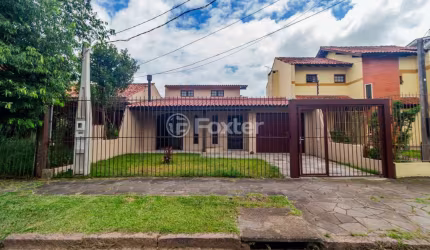 Casa com 4 quartos à venda na Rua Ítalo Brutto, 430, Espírito Santo, Porto Alegre, 161 m2 por R$ 750.000