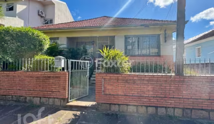 Casa com 6 quartos à venda na Rua São Francisco, 605, Santana, Porto Alegre, 280 m2 por R$ 1.199.000