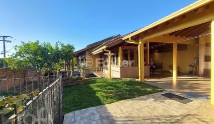 Casa com 3 quartos à venda na Rua Cristóvão Colombo, 158, Santa Teresa, São Leopoldo, 215 m2 por R$ 699.000