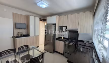 Casa com 3 quartos à venda na Rua Elesbão Pinto da Luz, 503, Monte Cristo, Florianópolis, 199 m2 por R$ 1.200.000