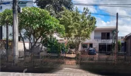 Casa com 3 quartos à venda na Rua Buttenbender, 109, Fátima, Canoas, 221 m2 por R$ 520.000