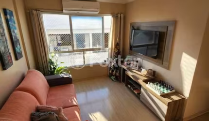 Apartamento com 3 quartos à venda na Rua Clóvis Pestana, 205, Vila Imbui, Cachoeirinha, 94 m2 por R$ 450.000