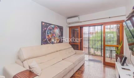 Casa com 3 quartos à venda na Rua José Carlos de Souza Lobo, 52, Parque Santa Fé, Porto Alegre, 114 m2 por R$ 440.000