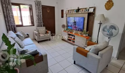 Casa com 4 quartos à venda na Rua Doutor Barcelos, 1560, Tristeza, Porto Alegre, 190 m2 por R$ 849.900