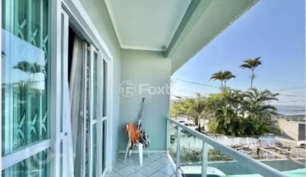 Casa com 2 quartos à venda na Rua Heriberto Hulse, 71, Barreiros, São José, 121 m2 por R$ 1.500.000