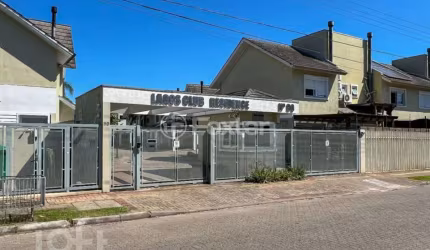 Casa em condomínio fechado com 3 quartos à venda na Rua Carlos Eduardo de Sá, 90, Hípica, Porto Alegre, 167 m2 por R$ 660.000