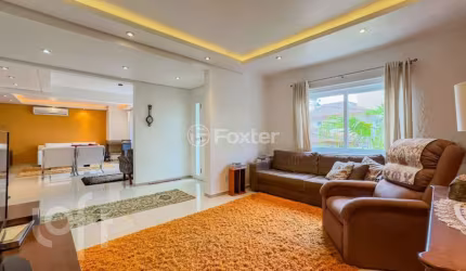 Casa com 4 quartos à venda na Rua Tocantins, 540, Lomba do Pinheiro, Porto Alegre, 380 m2 por R$ 1.500.000