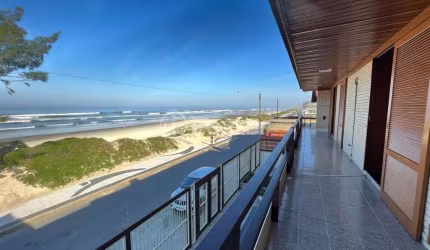 Casa com 4 quartos à venda na Avenida Atlântica, 969, Centro, Capão da Canoa, 294 m2 por R$ 1.597.000