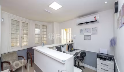 Casa com 1 quarto à venda na Rua Miguel Tostes, 804, Rio Branco, Porto Alegre, 300 m2 por R$ 1.500.000