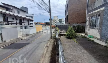 Casa com 2 quartos à venda na Rua Vinte e Cinco de Dezembro, 620, Flor de Nápolis, São José, 75 m2 por R$ 690.000