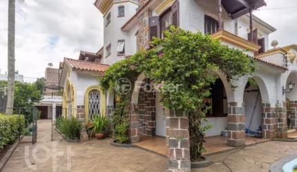 Casa com 3 quartos à venda na Rua Eça de Queiroz, 530, Petrópolis, Porto Alegre, 750 m2 por R$ 3.300.000