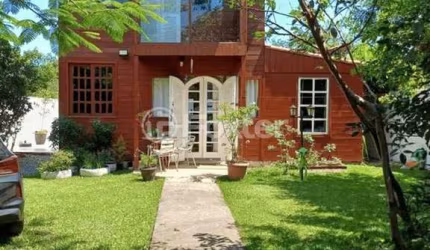 Casa com 2 quartos à venda na Servidão Caminho do Lago, 17, São João do Rio Vermelho, Florianópolis, 260 m2 por R$ 500.000