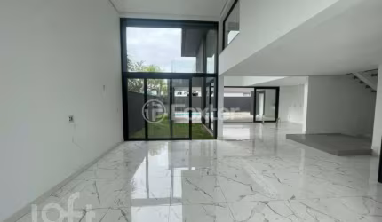 Casa em condomínio fechado com 4 quartos à venda na Estrada Manoel José do Nascimento, 927, Distrito Industrial, Cachoeirinha, 320 m2 por R$ 2.200.000