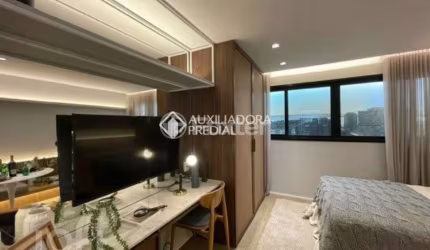 Kitnet / Stúdio à venda na Rua José do Patrocínio, 527, Cidade Baixa, Porto Alegre, 28 m2 por R$ 385.000