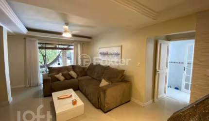 Casa com 3 quartos à venda na Avenida Polar, 45, Jardim Floresta, Porto Alegre, 333 m2 por R$ 950.000