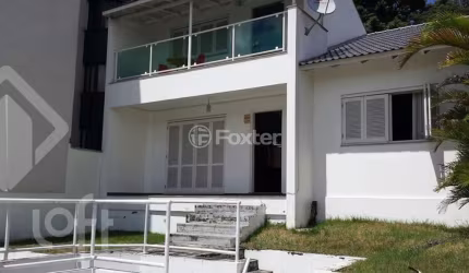 Casa com 2 quartos à venda na Rua Teixeira de Carvalho, 259, Medianeira, Porto Alegre, 260 m2 por R$ 1.110.000