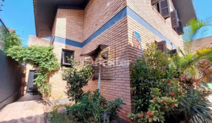 Casa com 3 quartos à venda na Rua Bento Tavares da Silva, 48, Cristo Rei, São Leopoldo, 223 m2 por R$ 690.000