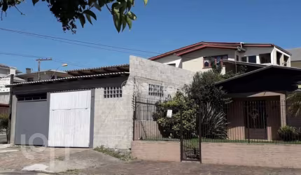 Casa com 3 quartos à venda na Avenida Salgado Filho, 251, São Leopoldo, Caxias do Sul, 140 m2 por R$ 1.900.000