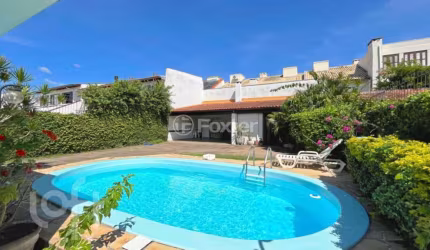 Casa com 3 quartos à venda na Avenida Saul Nonnenmacher, 127, Ipanema, Porto Alegre, 330 m2 por R$ 797.000