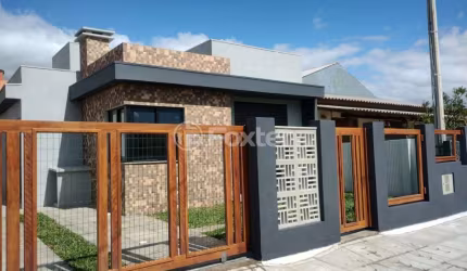 Casa com 2 quartos à venda na Rua Pampo, 93, Centro, Capão da Canoa, 64 m2 por R$ 488.000