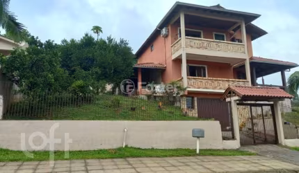 Casa com 3 quartos à venda na Rua Arthur Manoel Scheffer, 155, Campestre, São Leopoldo, 207 m2 por R$ 500.000