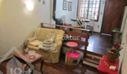 Casa com 2 quartos à venda na Travessa Irmão Pedro, 82, Teresópolis, Porto Alegre, 90 m2 por R$ 324.000