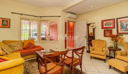 Casa com 3 quartos à venda na Praça Dom Pedro, 106, Vila Ipiranga, Porto Alegre, 172 m2 por R$ 920.000