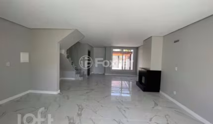 Casa com 3 quartos à venda na Rua da Figueira, 700, Nossa Senhora das Graças, Canoas, 162 m2 por R$ 880.000