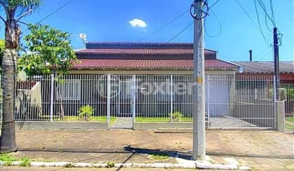 Casa com 3 quartos à venda na Rua das Camélias, 523, Igara, Canoas, 110 m2 por R$ 590.000