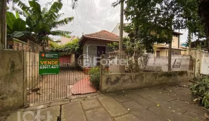 Casa com 1 quarto à venda na Rua Érico Veríssimo, 218, Nossa Senhora das Graças, Canoas, 300 m2 por R$ 259.900