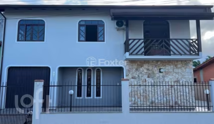 Casa com 3 quartos à venda na Rua Gregório Constâncio, 27, Praia João Rosa, Biguaçu, 220 m2 por R$ 679.000