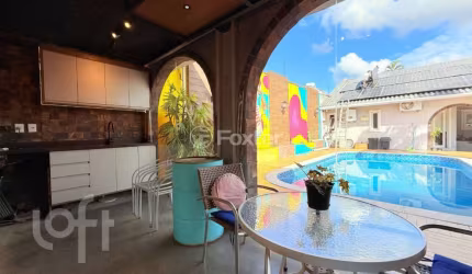 Casa com 3 quartos à venda na Rua Professor Pedro Santa Helena, 300, Jardim do Salso, Porto Alegre, 420 m2 por R$ 1.550.000