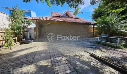 Casa com 3 quartos à venda na Rua Marcilio Dias, 952, Enseada de Brito, Palhoça, 185 m2 por R$ 800.000