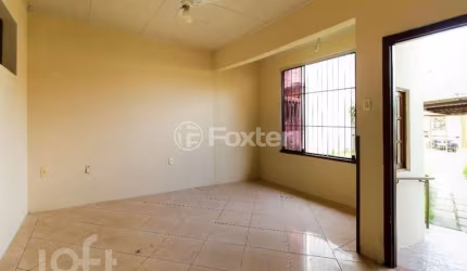 Casa com 3 quartos à venda na Travessa Olintho Sanmartin, 64, Vila Ipiranga, Porto Alegre, 200 m2 por R$ 550.000