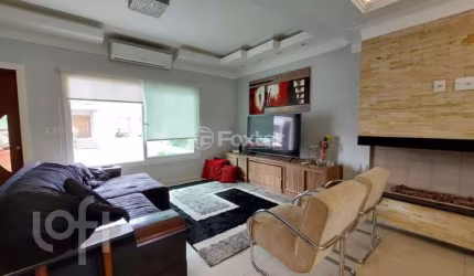 Casa em condomínio fechado com 3 quartos à venda na Rua Eroni Soares Machado, 300, Hípica, Porto Alegre, 157 m2 por R$ 901.000