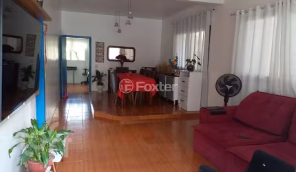 Casa com 2 quartos à venda na Rua Octávio de Souza, 228, Teresópolis, Porto Alegre, 160 m2 por R$ 501.000