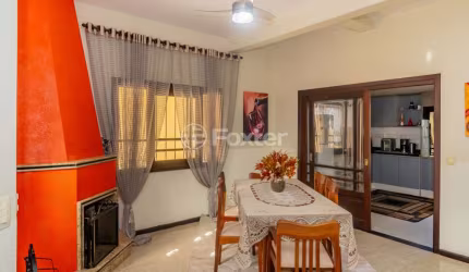 Casa com 3 quartos à venda na Rua Corrêa de Mello, 768, Sarandi, Porto Alegre, 237 m2 por R$ 750.000