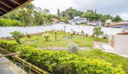 Casa com 4 quartos à venda na Servidão Oscar João Costa, 84, João Paulo, Florianópolis, 217 m2 por R$ 1.590.000