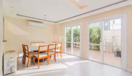Casa em condomínio fechado com 3 quartos à venda na Rua Brasil, 384, Centro, Canoas, 160 m2 por R$ 760.000