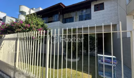 Casa com 5 quartos à venda na Rua Princesa Isabel, 27, Ponte do Imaruim, Palhoça, 434 m2 por R$ 1.550.000