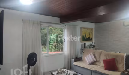 Casa com 4 quartos à venda na Avenida Guaíba, 4176, Vila Assunção, Porto Alegre, 350 m2 por R$ 1.350.000