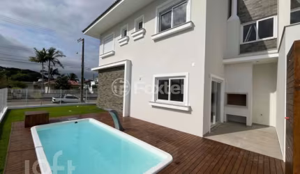 Casa com 3 quartos à venda na Avenida das Acácias, 501, Daniela, Florianópolis, 199 m2 por R$ 1.850.000