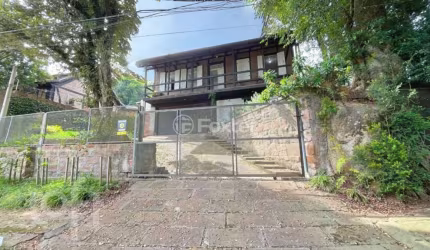 Casa com 3 quartos à venda na Rua Charruas, 59, Espírito Santo, Porto Alegre, 176 m2 por R$ 750.000