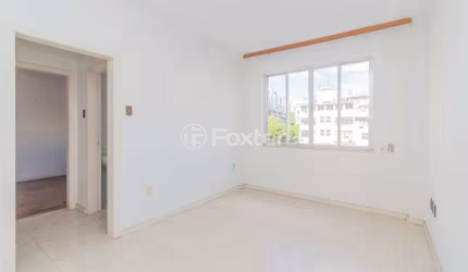 Apartamento com 1 quarto à venda na Avenida Cristóvão Colombo, 1527, Floresta, Porto Alegre, 39 m2 por R$ 200.000