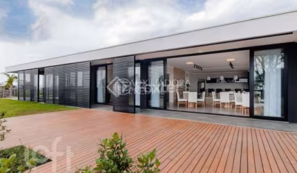 Casa em condomínio fechado com 3 quartos à venda na Rua Tancredo Neves, 992, Jansen, Gravataí, 106 m2 por R$ 790.000