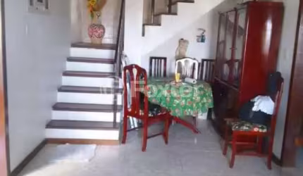 Casa com 5 quartos à venda na Rua Sargento Mário Lopes, 49, Coronel Aparício Borges, Porto Alegre, 140 m2 por R$ 380.000