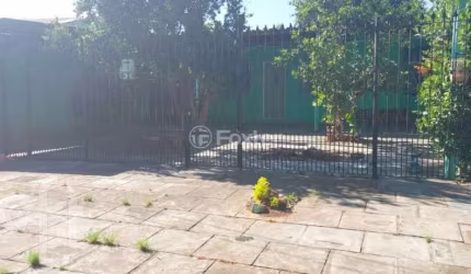 Casa com 2 quartos à venda na Rua Piauí, 85, Vila Fátima, Cachoeirinha, 300 m2 por R$ 270.000